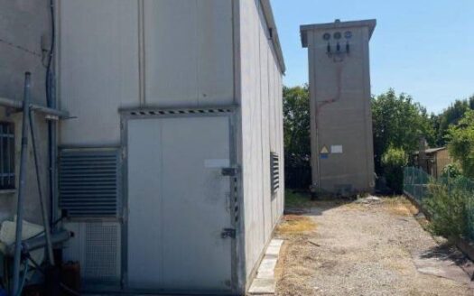 CAPANNONE DA 105O MQ CON 3000 MQ DI AREA ESTERNA