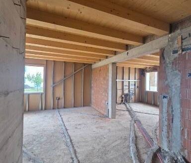 NUOVE PORZIONI CON AMPIO SCOPERTO PRIVATO